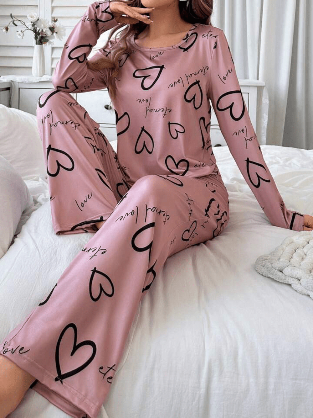 Casual Heart Print Pajama Set For Fall & Winter, Round Neck Long Sleeve Top & Elastic Pants, Women&