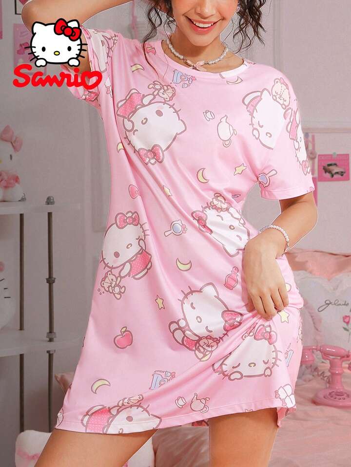 Women’s Graphic Oversized T-Shirt Tom and Jerry Legacy Boutiques Legacy Boutiques